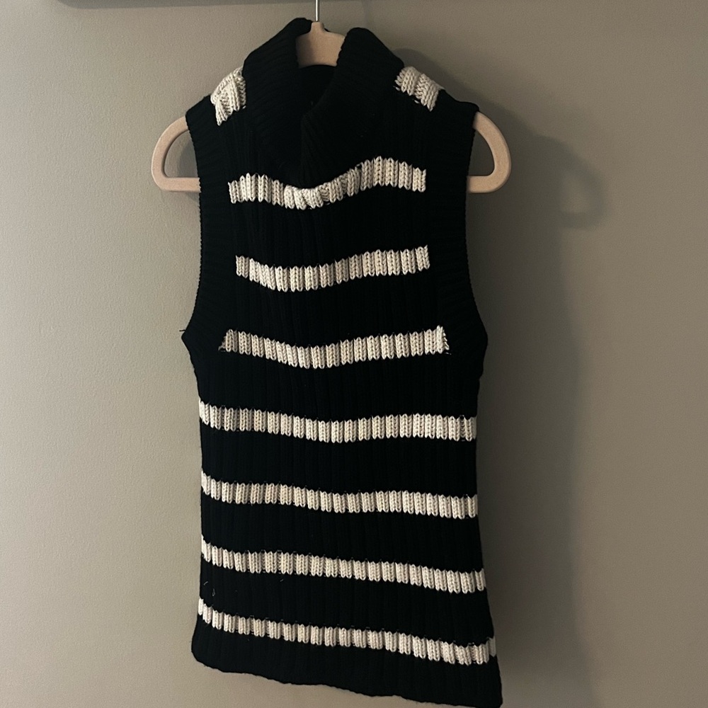 Intermix turtleneck sleeveless sweater